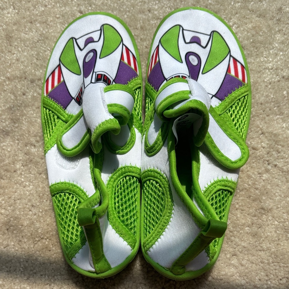 NWOT Disney Pixar Buzz Lightyear water shoes size 12